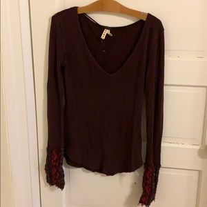 ‼️ Maroon long sleeve shirt ‼️